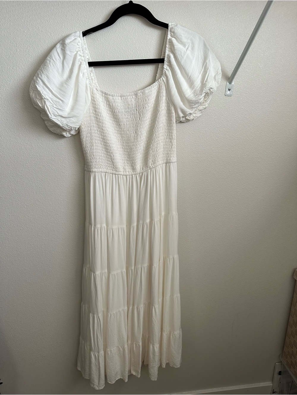 White Puff-Sleeve Maxi Dress - Elegant Summer Style
